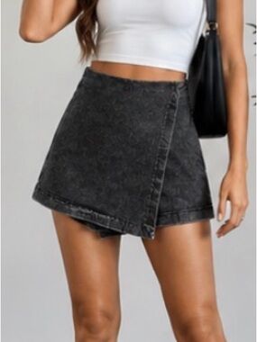 Flying Tomato Black Washed Denim Skort